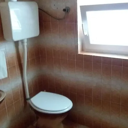 Daire Lavanda & - Three Bedroom With Shared Terrace Rab Town