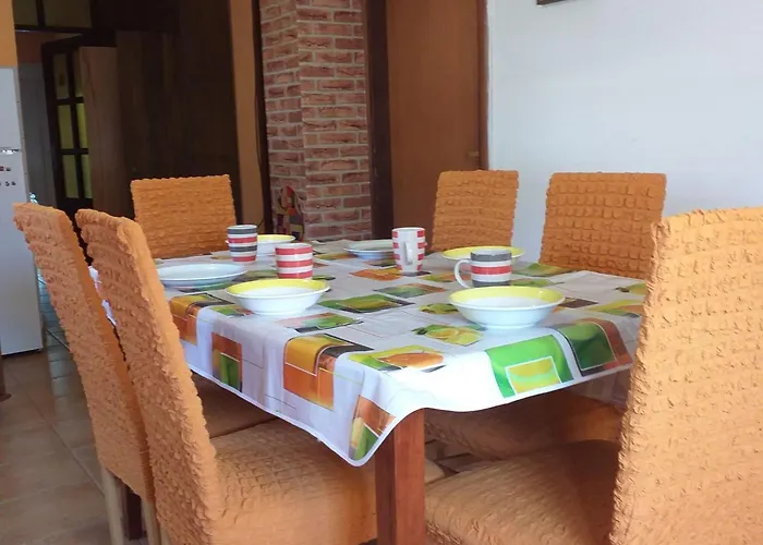 Lavanda & - Three Bedroom With Shared Terrace Rab Town