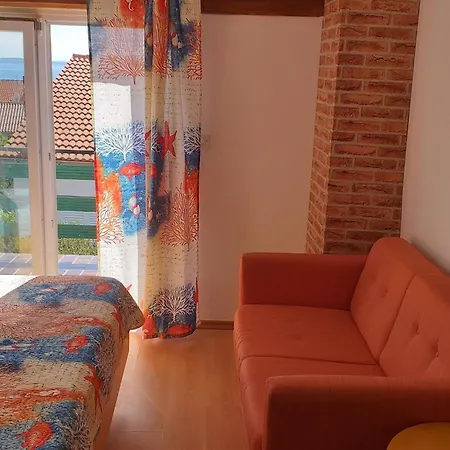 Lavanda & - Three Bedroom With Shared Terrace * Rab Town