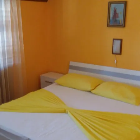 Lejlighed Lavanda & - Three Bedroom With Shared Terrace Rab Town