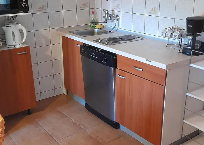 Lavanda & - Three Bedroom With Shared Terrace Apartmán Rab Town